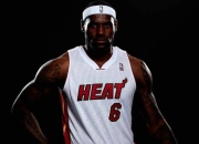 詹姆斯爆发新星，绝杀战胜刷新纪录，猛龙球队迎来希望！