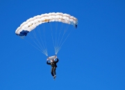 詹姆斯与50激战FPX分钟，表现优异胜负难料！，凯恩焦点对战气势如虹延续